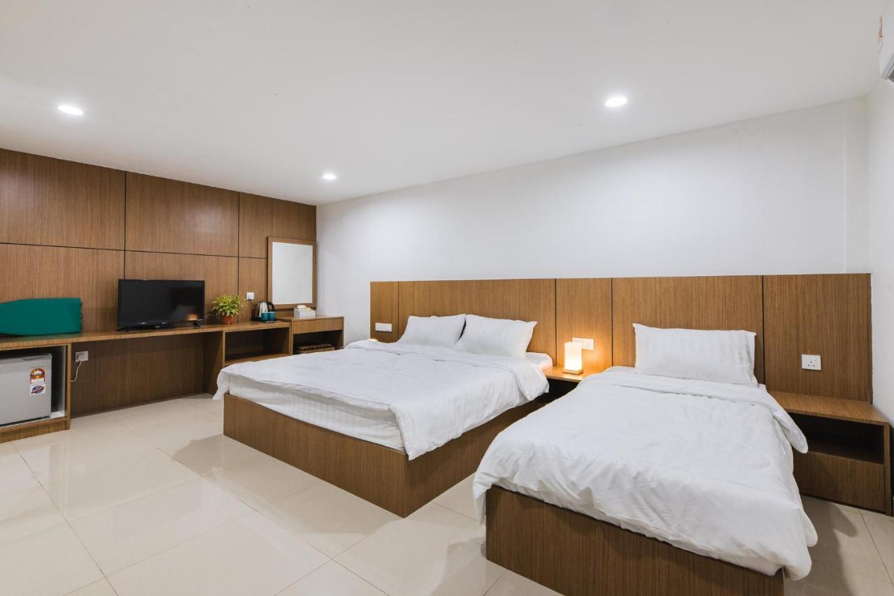 Ellin Forest Karaoke & Pool Resort Bukit Tinggi Bentong Luaran gambar