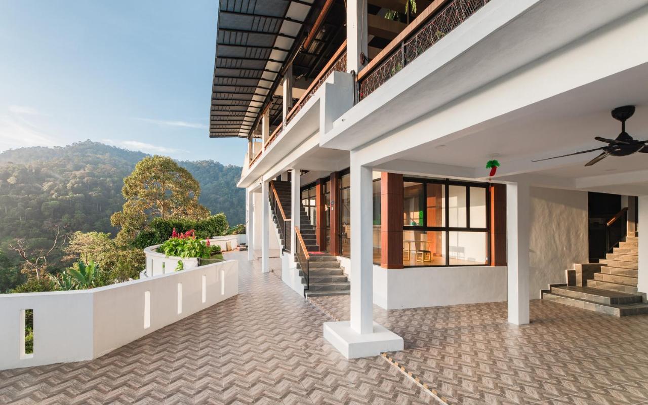Ellin Forest Karaoke & Pool Resort Bukit Tinggi Bentong Luaran gambar