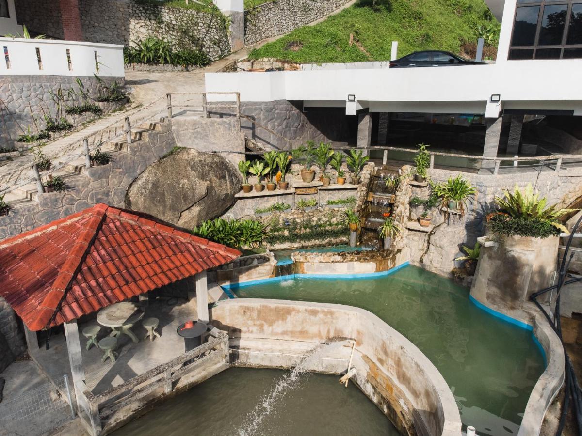 Ellin Forest Karaoke & Pool Resort Bukit Tinggi Bentong Luaran gambar